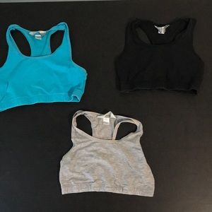 Girls sports bra bundle!!